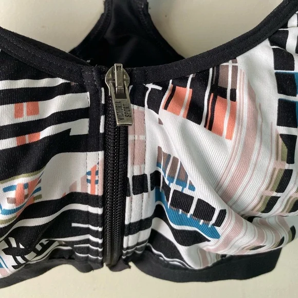 Victoria's Secret Sport Knockout Front Zip Double Enclosure Bra 34D - Picture 4 of 7